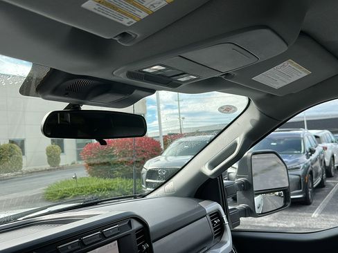 Used 2024 Ford F250 XLT image 24