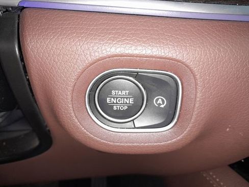 Used 2024 Mercedes-Benz GLE 350 4MATIC image 9