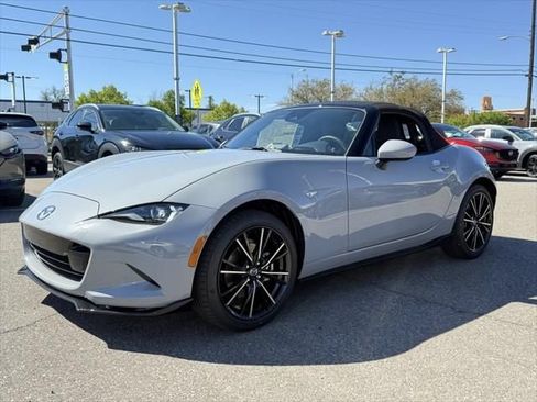 Used 2025 MAZDA MX-5 Miata Grand Touring w/ Appearance Package RWD image 9