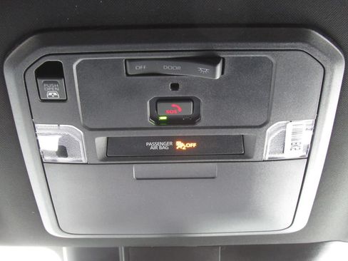 Certified 2026 Toyota Tundra Limited AWD/4WD image 29