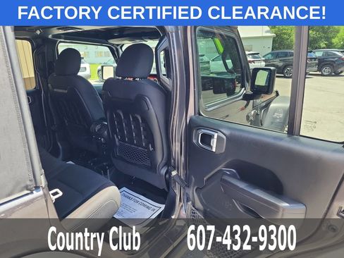 Used 2021 Jeep Wrangler Unlimited Rubicon AWD/4WD image 30