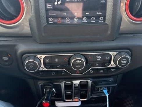 Used 2021 Jeep Wrangler Unlimited Sahara w/ Safety Group image 17