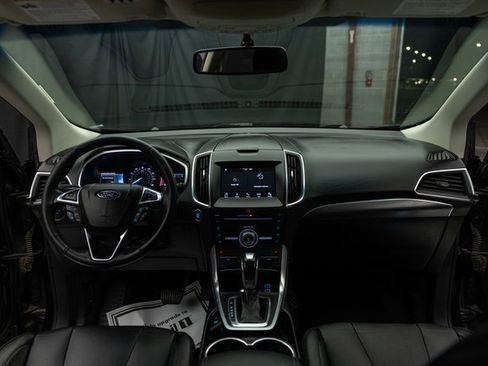 Used 2018 Ford Edge Titanium image 18