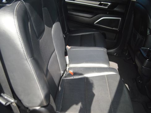 Used 2022 Kia Telluride LX AWD/4WD image 28