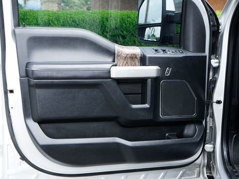 Used 2018 Ford F250 Lariat AWD/4WD image 14