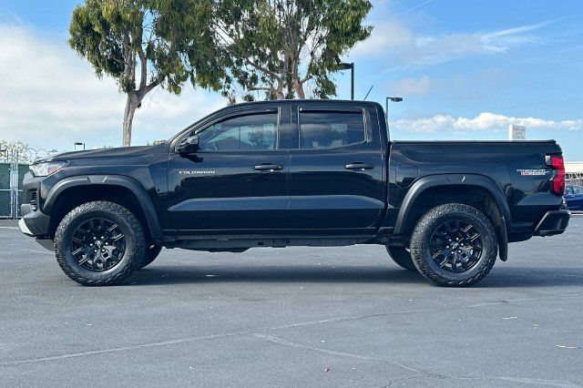 Used 2023 Chevrolet Colorado Trail Boss w/ LPO, Skid Plate Package AWD/4WD image 7