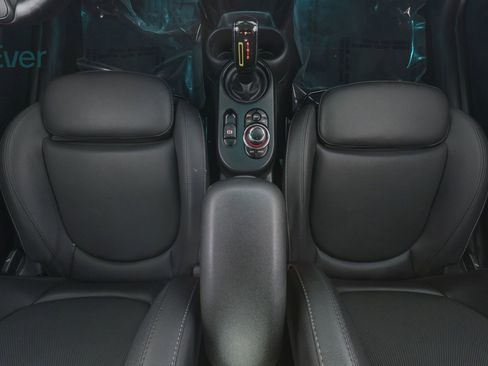 Used 2024 MINI Cooper SE image 27