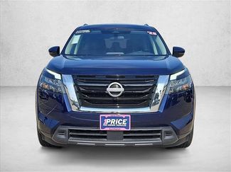 Used 2025 Nissan Pathfinder SV video 2