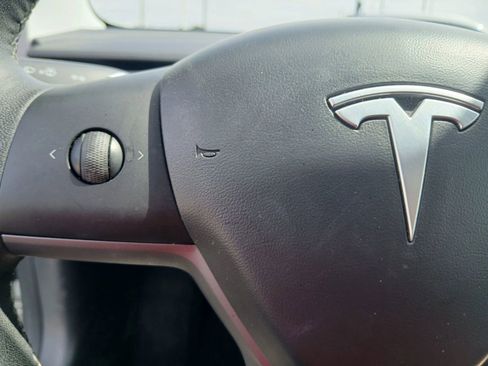 Used 2020 Tesla Model 3 Standard Range Plus image 27