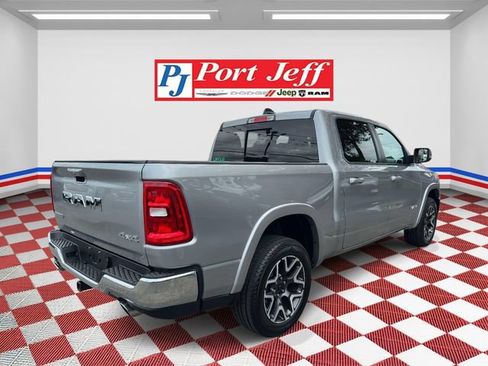 Used 2025 RAM 1500 Laramie AWD/4WD image 4