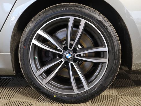 Used 2022 BMW 750i xDrive w/ M Sport Package AWD/4WD image 24