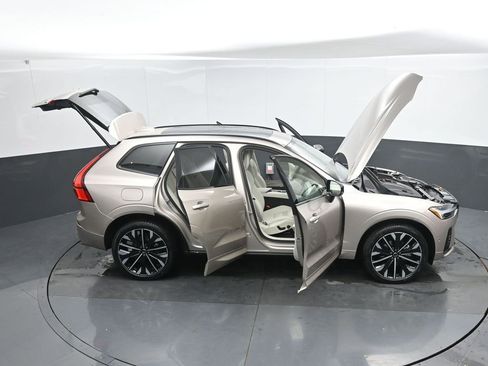 New 2026 Volvo XC60 B5 Ultra w/ Protection Package Premier AWD/4WD image 49