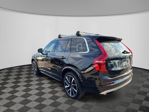 Used 2021 Volvo XC90 T6 Momentum AWD/4WD image 5