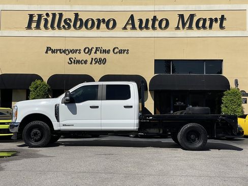 Used 2023 Ford F350 XL w/ XL Chrome Package AWD/4WD image 3