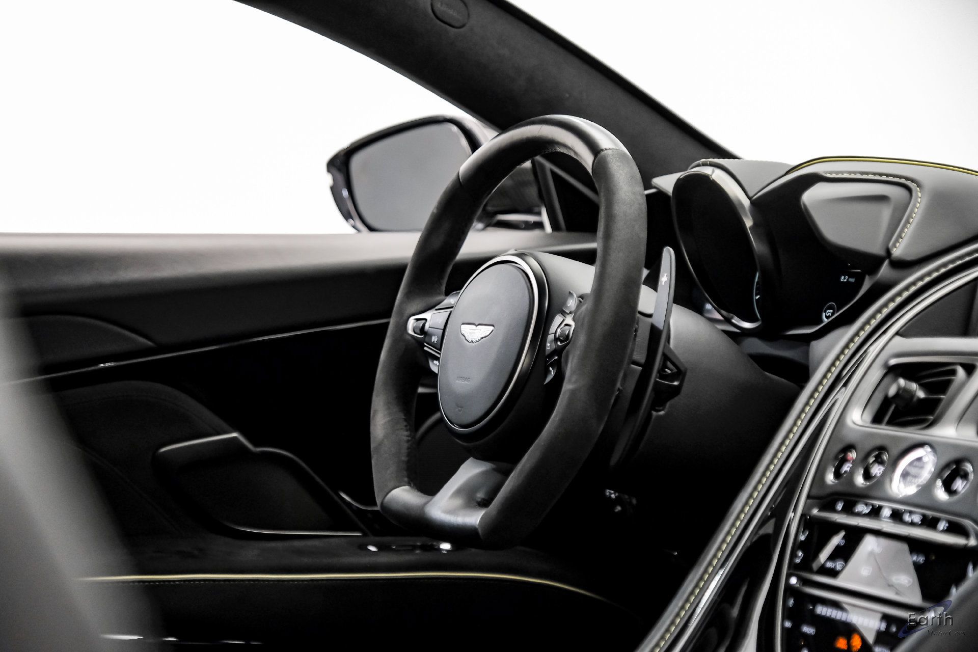 Used 2019 Aston Martin DBS Superleggera RWD image 60