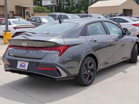 New 2026 Hyundai Elantra SEL Sport FWD image 30