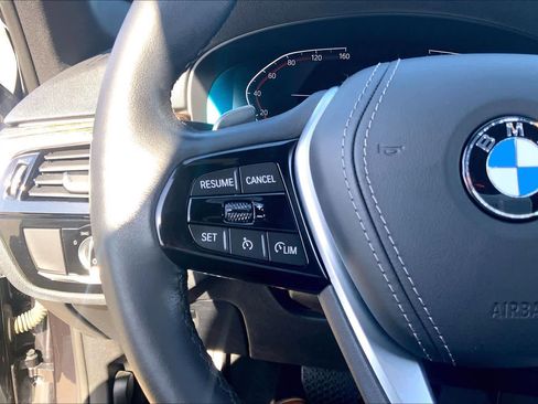 Used 2022 BMW 540i w/ Premium Package image 21