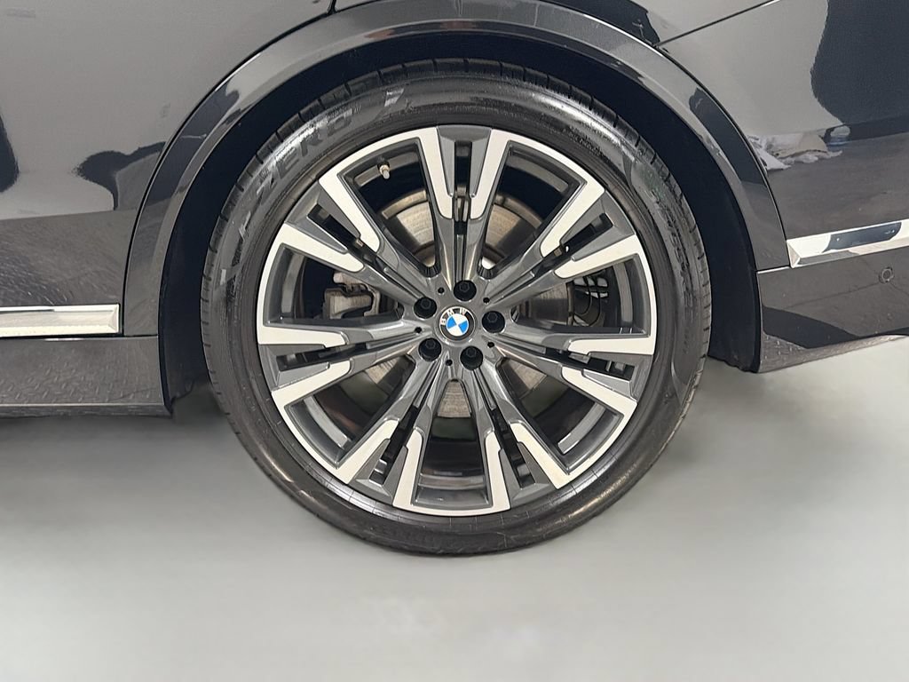 Used 2024 BMW X7 xDrive40i AWD/4WD image 35