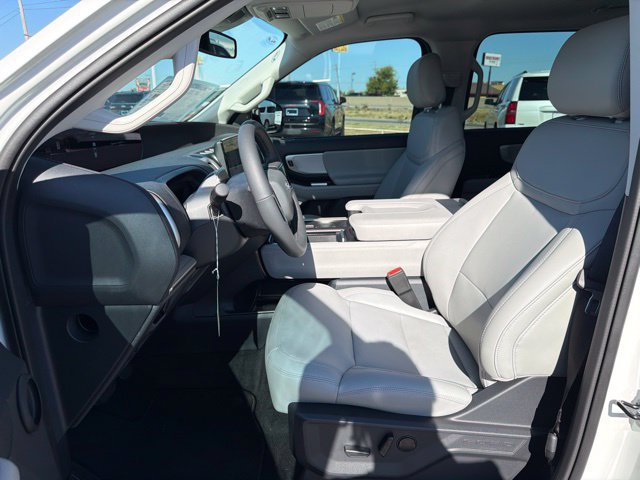 New 2027 Ford Expedition Active RWD image 16