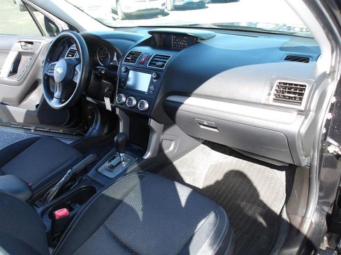 Used 2016 Subaru Forester 2.5i AWD/4WD image 13