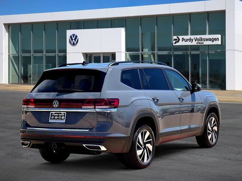 New 2026 Volkswagen Atlas SE FWD image 8