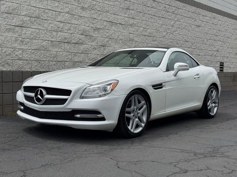 Used 2015 Mercedes-Benz SLK 250 image 10