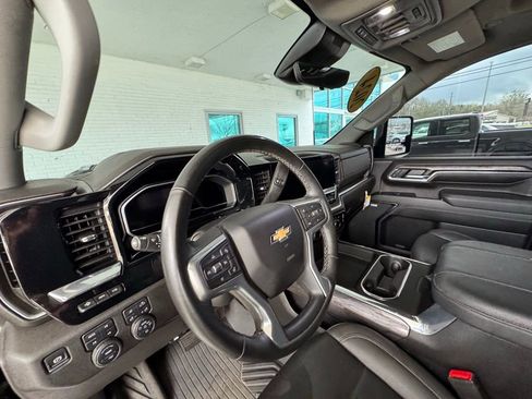Used 2024 Chevrolet Silverado 2500 LTZ w/ LTZ Convenience Package image 13