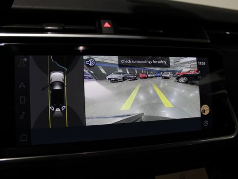 Used 2022 Land Rover Range Rover Velar S image 33