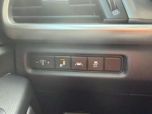 Used 2020 Kia Telluride S w/ S 8 Passenger Seating Package AWD/4WD image 17