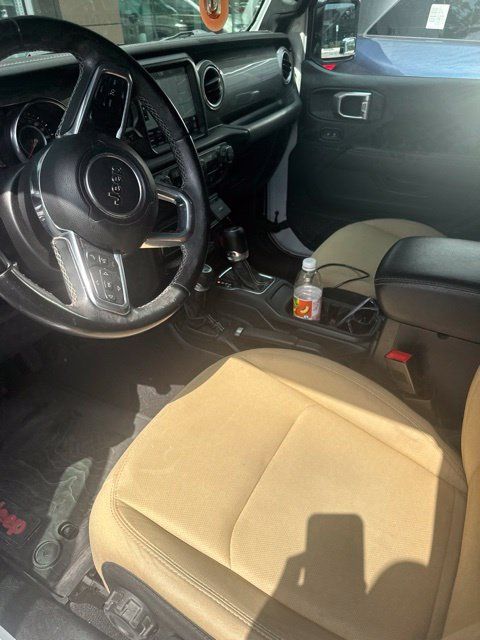 Used 2020 Jeep Wrangler Unlimited Sahara AWD/4WD image 8
