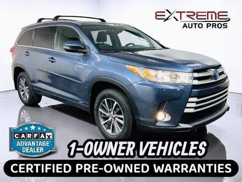 Used 2018 Toyota Highlander XLE w/ Carpet Mat Package (TMS) image 1