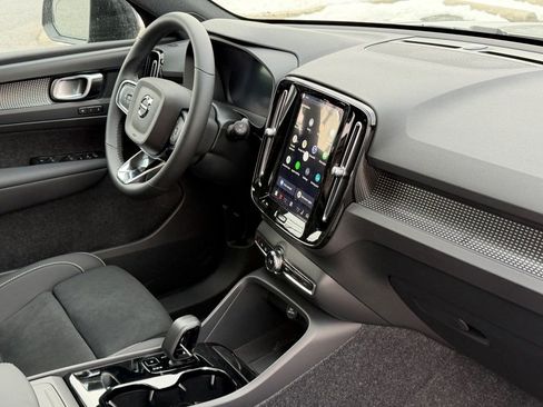 New 2026 Volvo EX40 Plus w/ Climate Package image 9