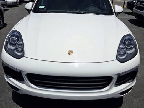 Used 2016 Porsche Cayenne S w/ Premium Package AWD/4WD image 9