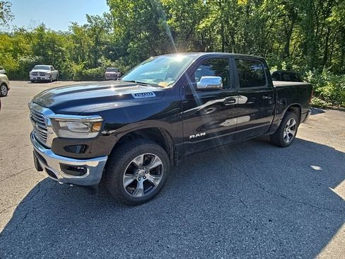 Used 2023 RAM 1500 Laramie AWD/4WD image 2