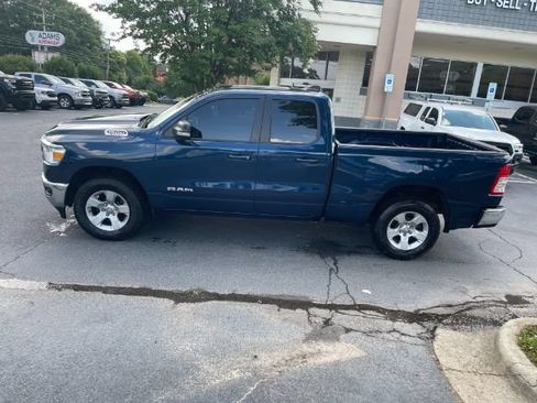 Used 2022 RAM 1500 Big Horn AWD/4WD image 3