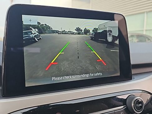 Used 2021 Ford Escape SE image 27