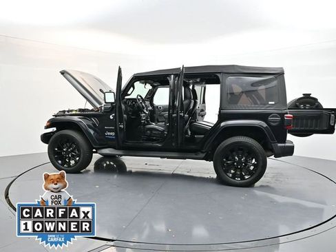 Used 2022 Jeep Wrangler Unlimited Sahara w/ Cold Weather Group image 49