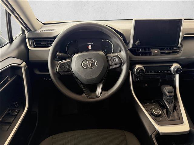 Used 2025 Toyota RAV4 LE AWD/4WD image 11