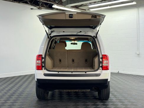 Used 2015 Jeep Patriot Latitude image 25