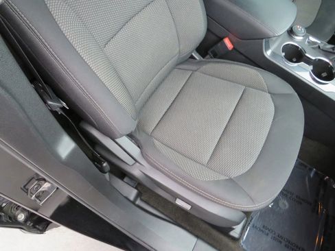 Used 2018 Ford Explorer XLT AWD/4WD image 34