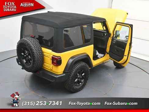 Used 2021 Jeep Wrangler Sport AWD/4WD image 34