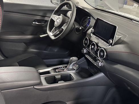 New 2025 Nissan Sentra SR image 9