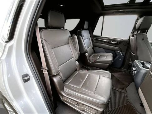 Used 2023 GMC Yukon Denali w/ Denali Reserve Package AWD/4WD image 25