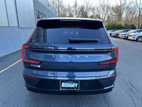 New 2025 Volvo EX90 Ultra image 17