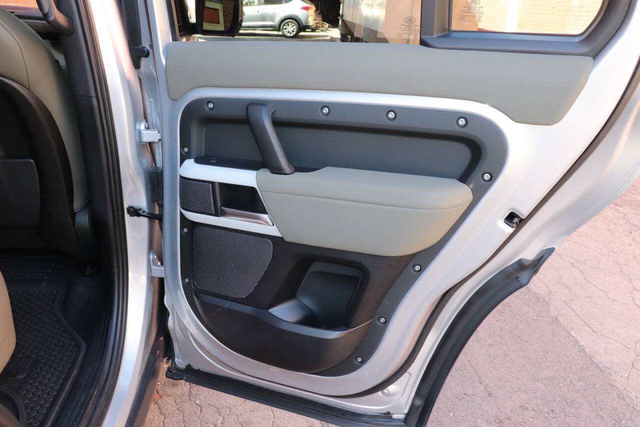 Used 2020 Land Rover Defender 110 SE AWD/4WD image 48