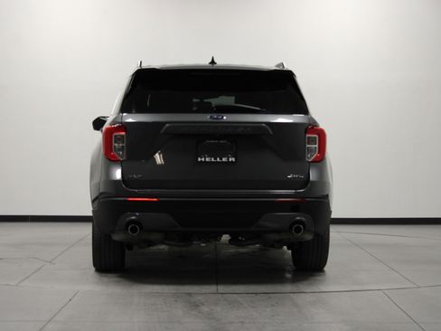 Used 2023 Ford Explorer XLT w/ Equipment Group 202A image 5