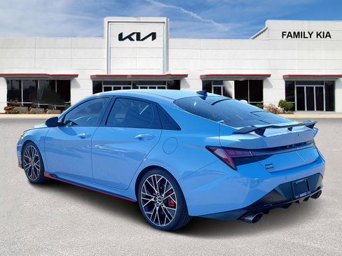 Used 2022 Hyundai Elantra N FWD image 4