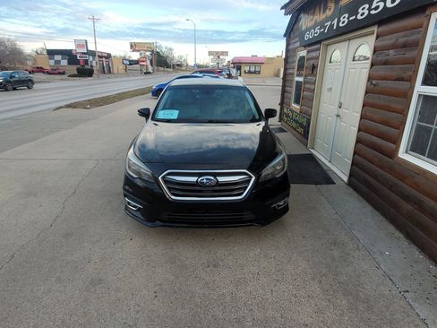 Used 2018 Subaru Legacy 3.6R Limited image 3