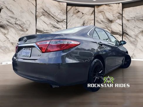 Used 2016 Toyota Camry LE FWD image 11