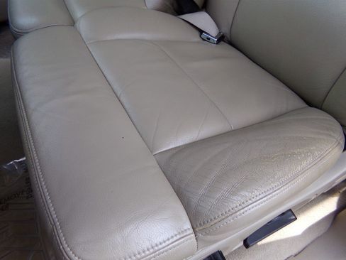 Used 2005 Ford F150 Lariat image 16